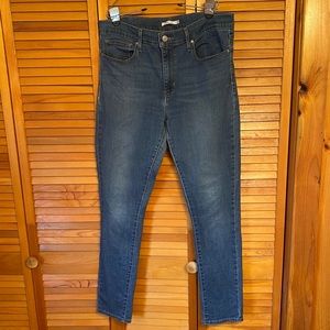 LEVI’S SLIMMING SKINNY JEANS
